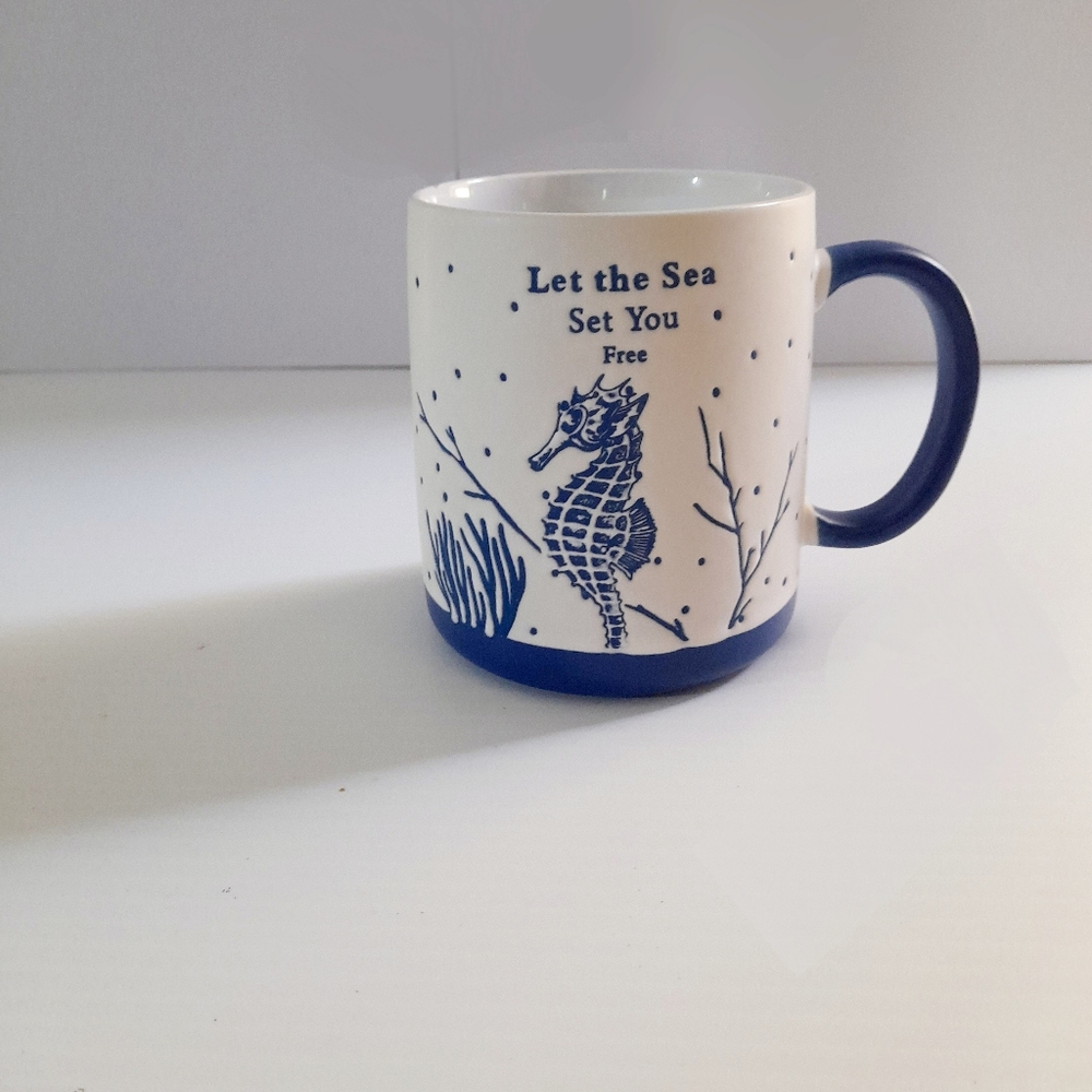 ● Seahorse Mug Set - Picture 2 of 11